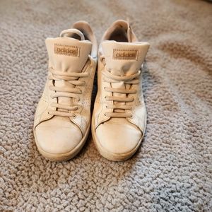 Adidas Advantage Gold Womens